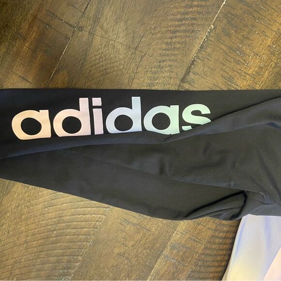 Adidas matching set - Picture 2 of 4